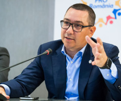 Victor Ponta răspunde la acuzațiile Gabrielei Firea: Sper că știe foarte bine cine a „înjunghiat-o” cu premeditare chiar din PSD