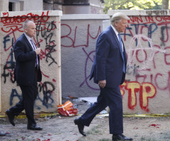 De ce s-a dus Trump să se fotografieze la biserică după ce a ținut prima sa declarație despre proteste