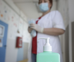 Situația neobișnuită a cazurilor de COVID-19 din Argeș îi pune în dificultate pe medici. Rafila: „Eu cred că există un răspuns”
