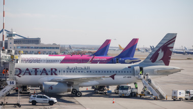 avioane parcate pe aeroportul otopeni