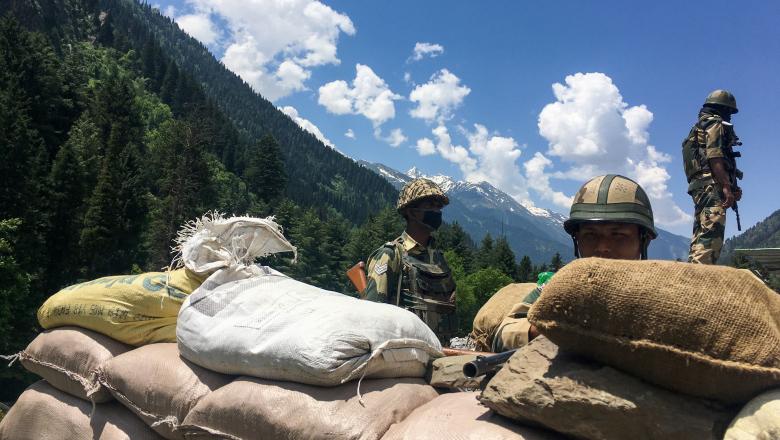 Blogger condamnat la închisoare pentru "defăimarea" soldaților care au murit în confruntarea de la granița dintre India și China