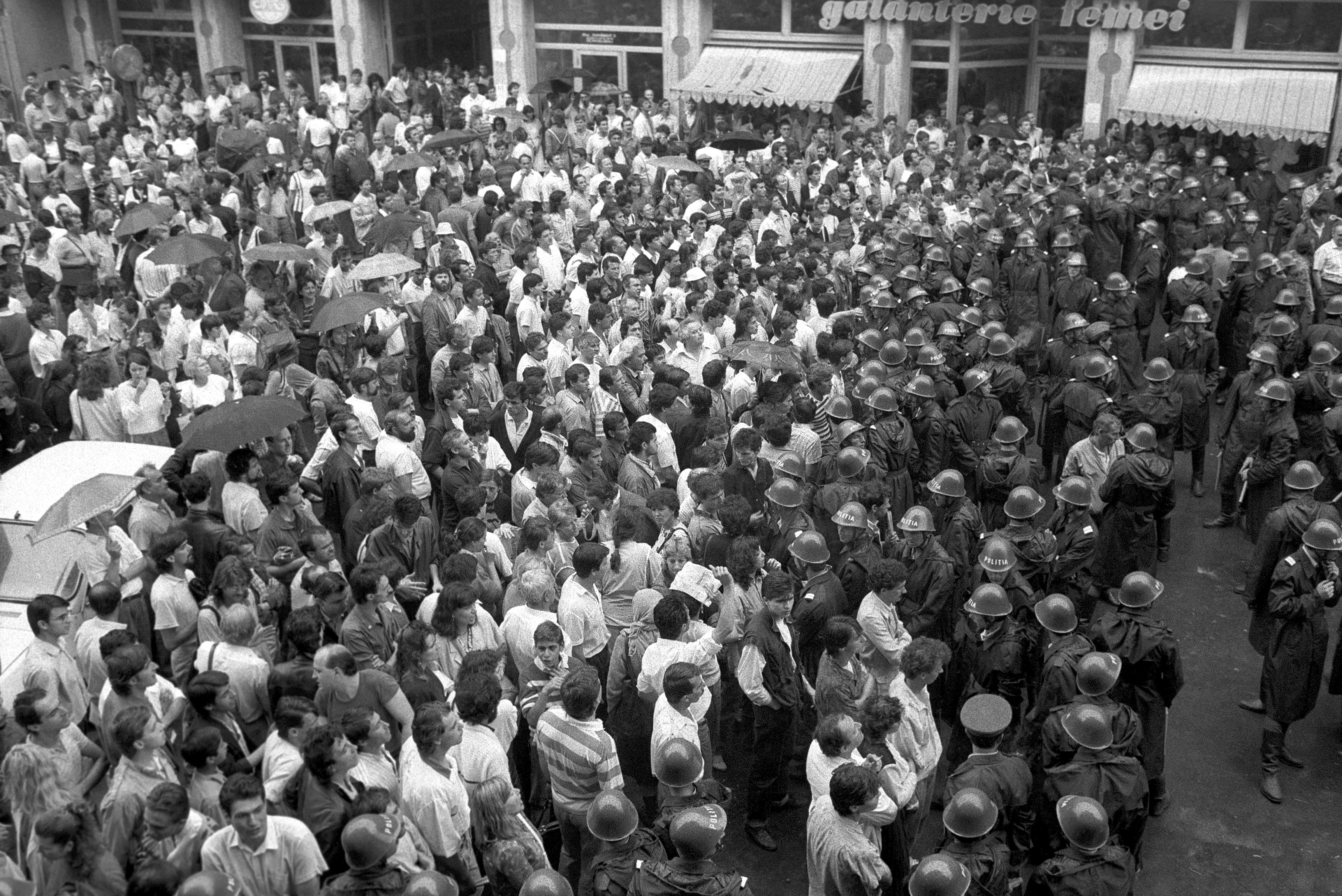 Mineriada Bucuresti 1990_4443677