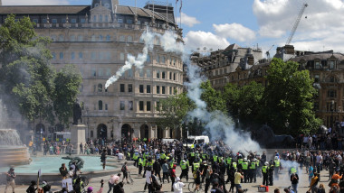 Ciocniri violente între poliție și activiștii de extremă dreapta, în Londra, în timpul protestelor anti-rasism