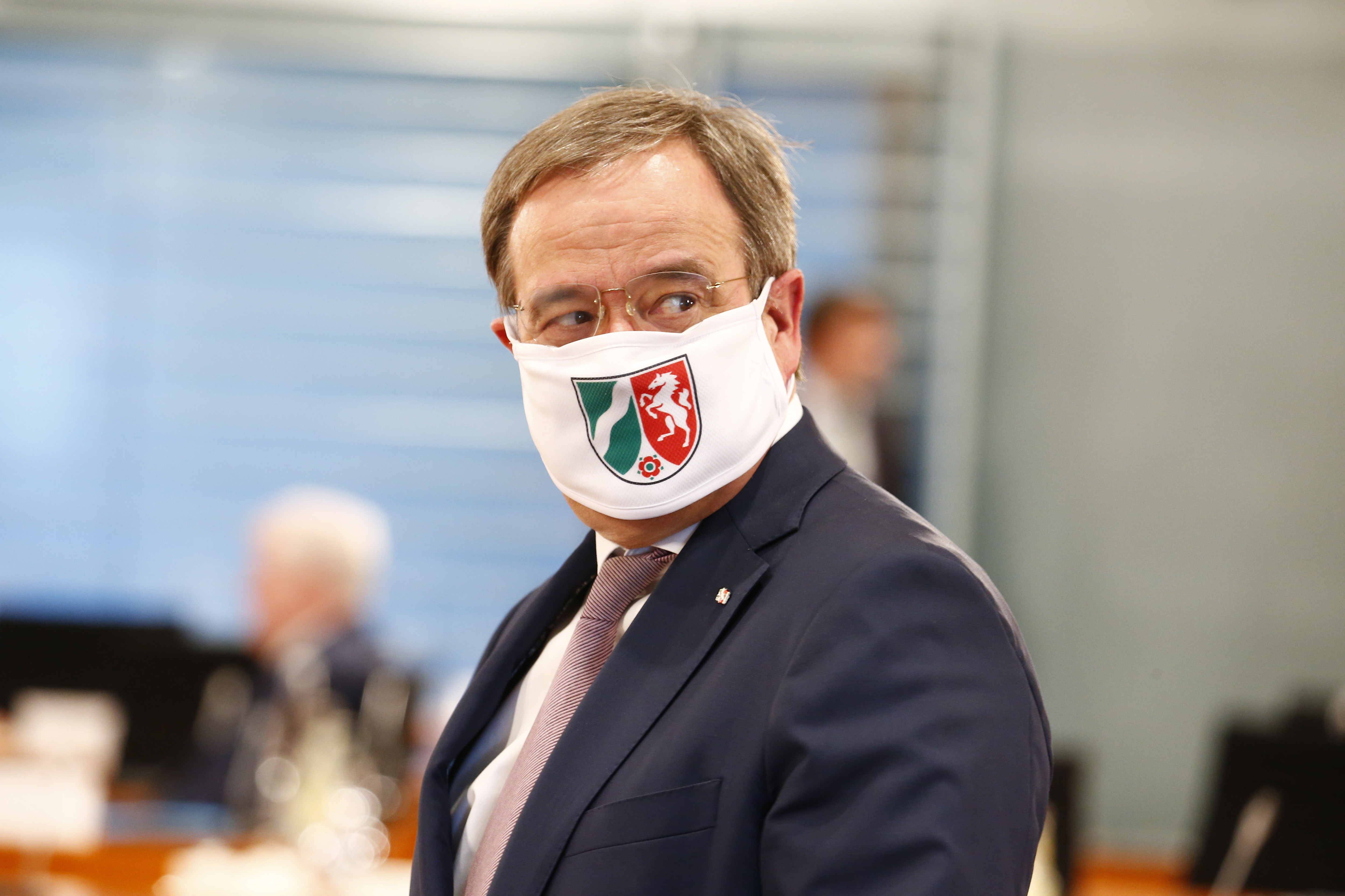 Întreaga regiune din zona abatorului din Germania, cu sute de români infectați, intră în carantină. În zonă sunt 365.000 de locuitori