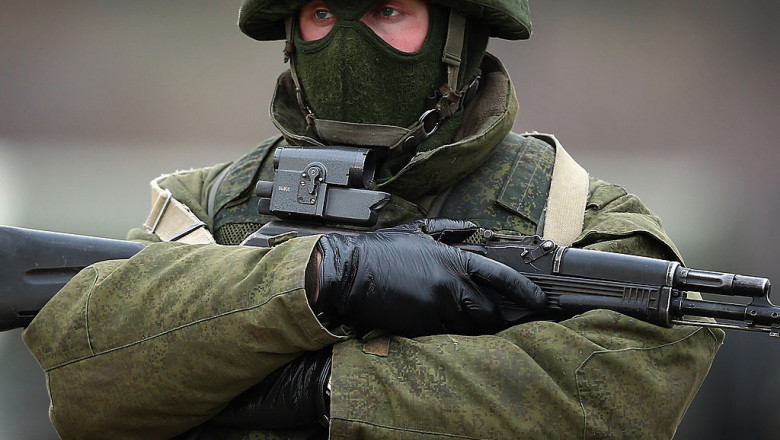 soldat rus în Crimeea, omuleţii verzi în Crimeea, Simferopol