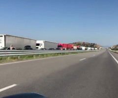 VIDEO. Cozi kilometrice la vama Kulata. „Coada e mai mare decât este în filmare, cel puțin 5 kilometri”