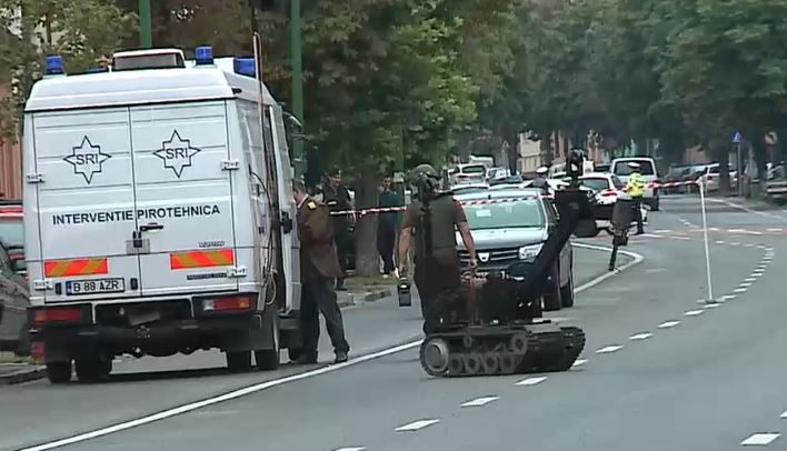 Alertă în București din cauza unui pachet suspect pe bulevardul Kiseleff. La fața locului sunt pirotehniști