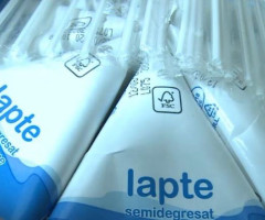600 de tone de lapte din programul pentru elevi, aruncate pe apa sâmbetei. Producătorul a sesizat Guvernul dar nu a primit răspuns