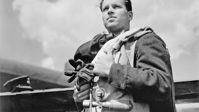 GUY GIBSON (1919-1944) RAF bomber pilot in May 1943