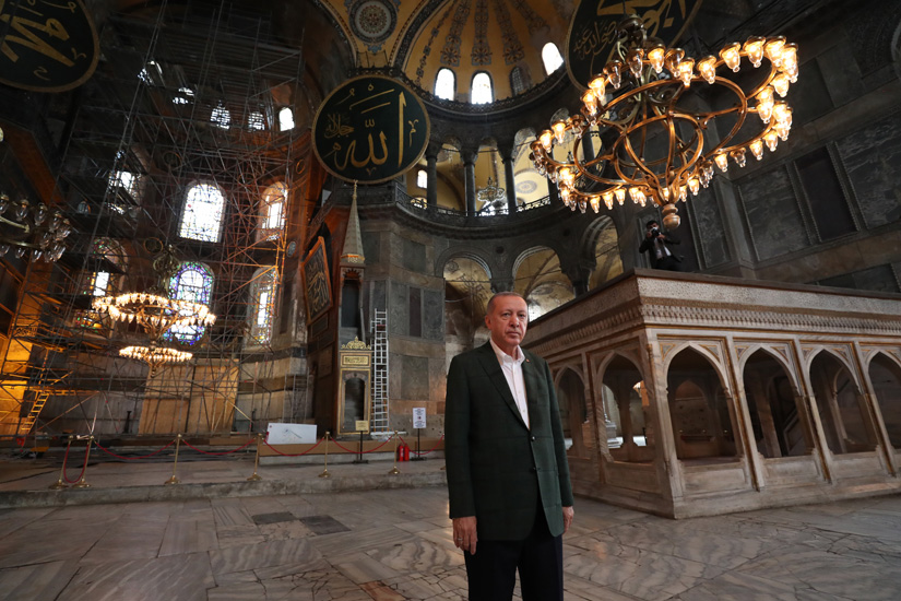 Recep Erdogan îi cheamă pe musulmani la unitate în faţa „atacurilor” creştine împotriva valorilor islamice