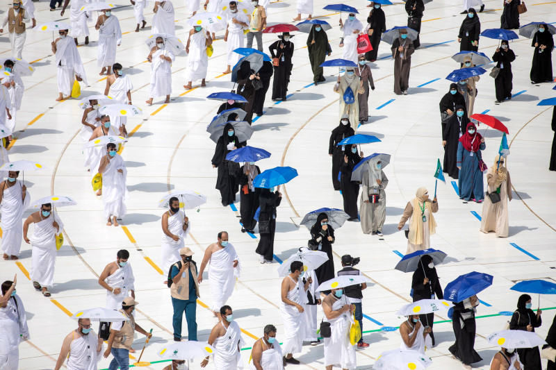 Marele pelerinaj de la Mecca a început în mijlocul unor restricţii sanitare sporite