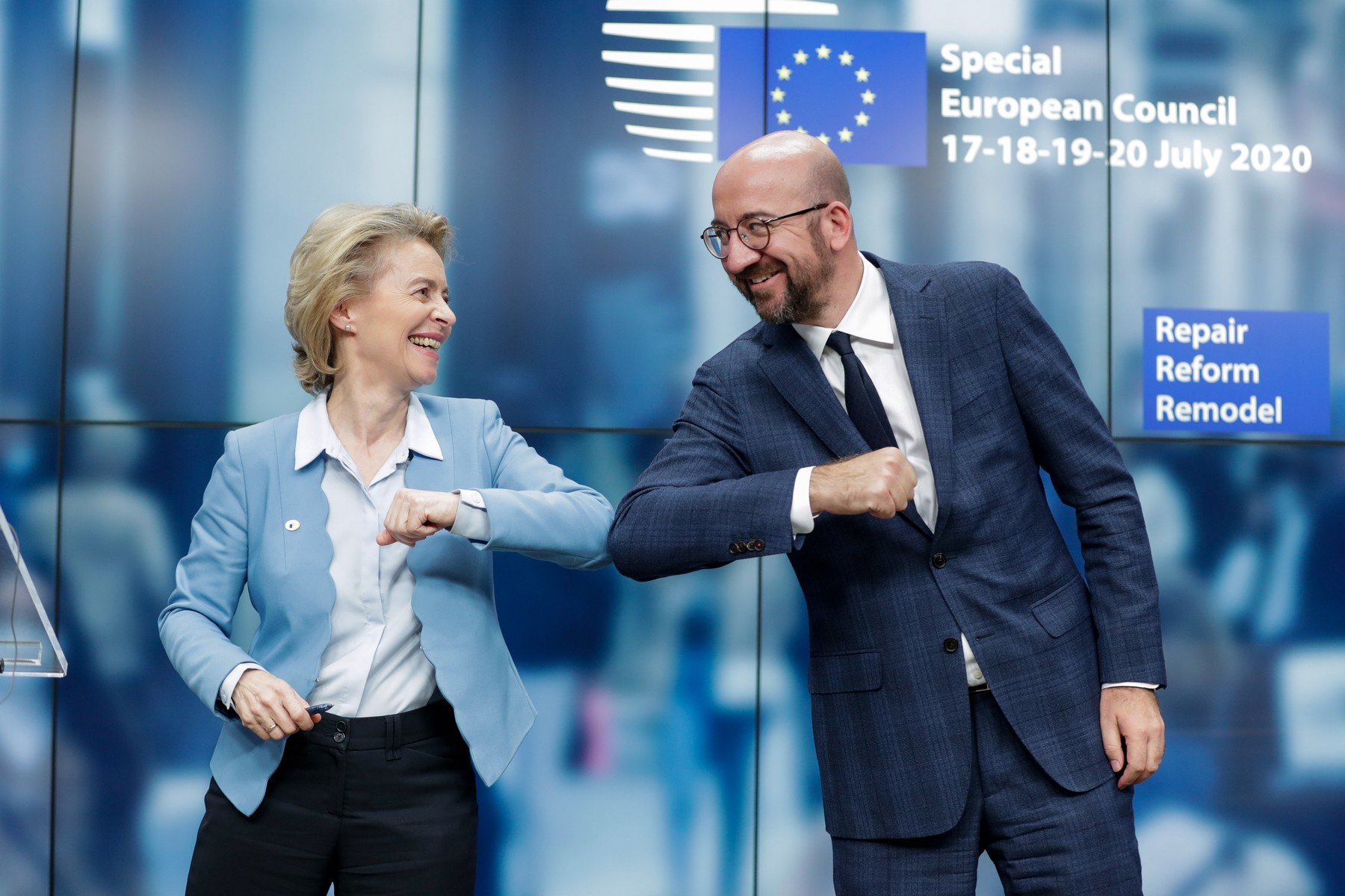 Culisele unor rivalități vechi: Charles Michel apără Turcia după ce Ursula von der Leyen a sugerat că țara este o amenințare pentru UE