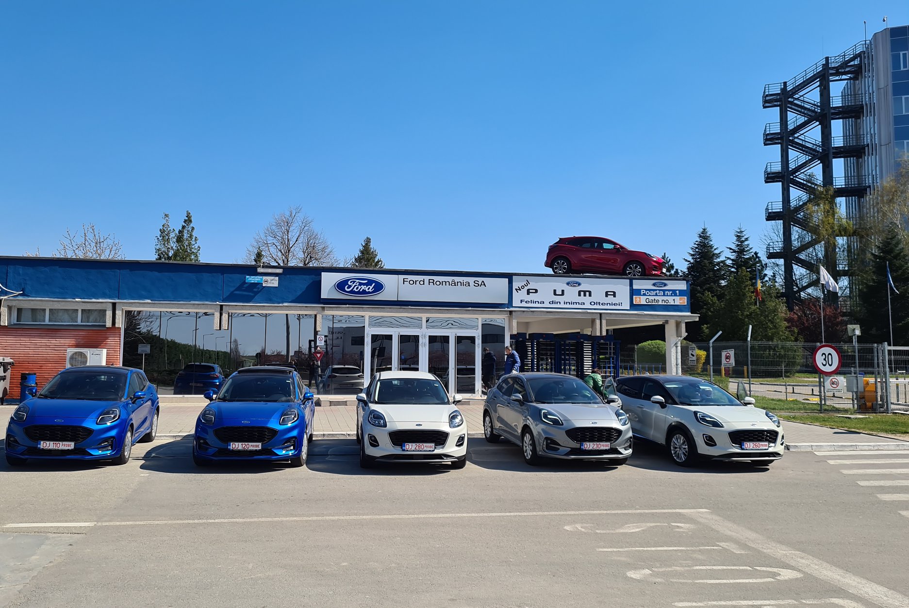 Criza semiconductorilor. Ford Craiova oprește producţia de mașini şi motoare pentru opt zile