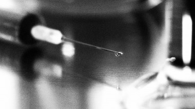 Syringe, close-up, blurred, b&amp;w