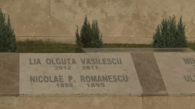 placuta cu numele Liei Olguta Vasilescu amplasata deasupra numelui lui Nicolae Romanescu