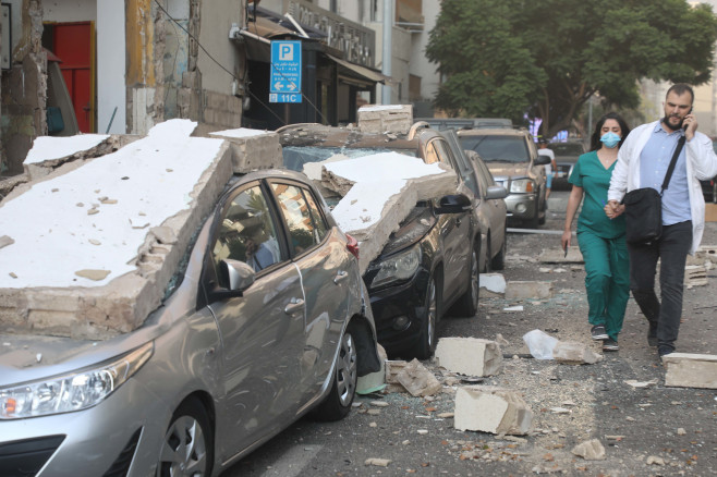 Explozie în Beirut. Străzile capitalei Libanului arată ca după bombardament