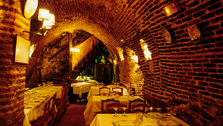 Interior din restaurantul Botin, Spania, cel mai vechi restaurant din lume, în pericol de a fi închis din cauza coronavirusului