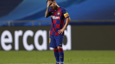 LISBON, PORTUGAL - AUGUST 14: Lionel Messi of FC Barcelona looks dejected during the UEFA Champions League Quarter Final match between Barcelona and Bayern Munich at Estadio do Sport Lisboa e Benfica on August 14, 2020 in Lisbon, Portugal. (Photo by Manu Fernandez/Pool via Getty Images)