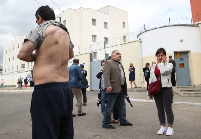 Situation outside temporary detention facility in Minsk, Belarus