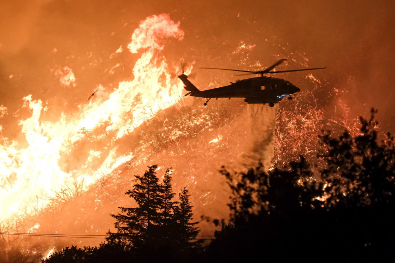 O tornada de foc a parjolit nordul Californiei