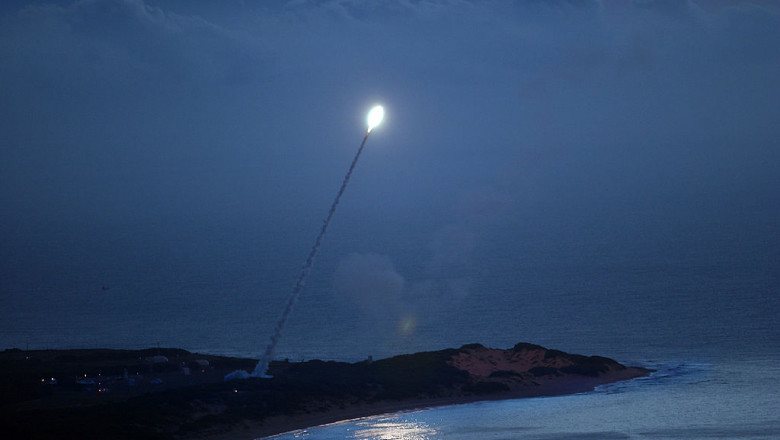 rachetă lansată de pe țărm