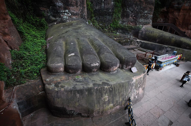 The Giant Buddha In China's Leshan
