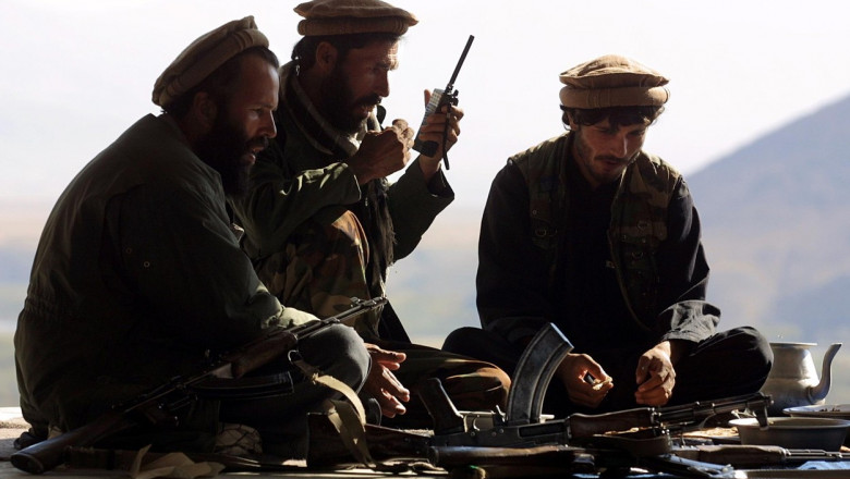 Luptători talibani in Afganistan