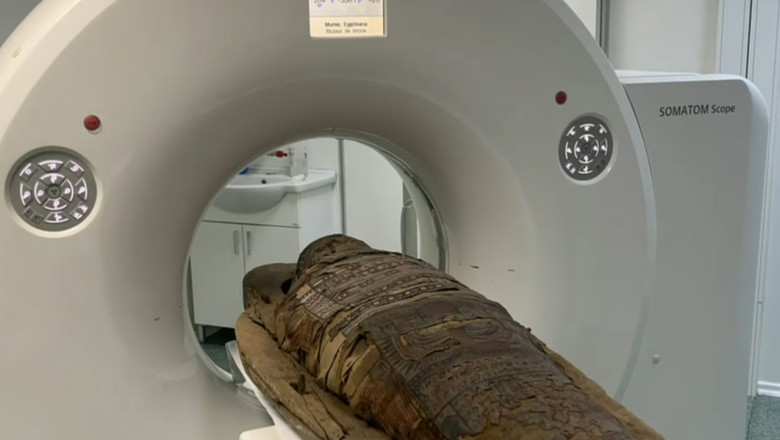Mumie la tomograf