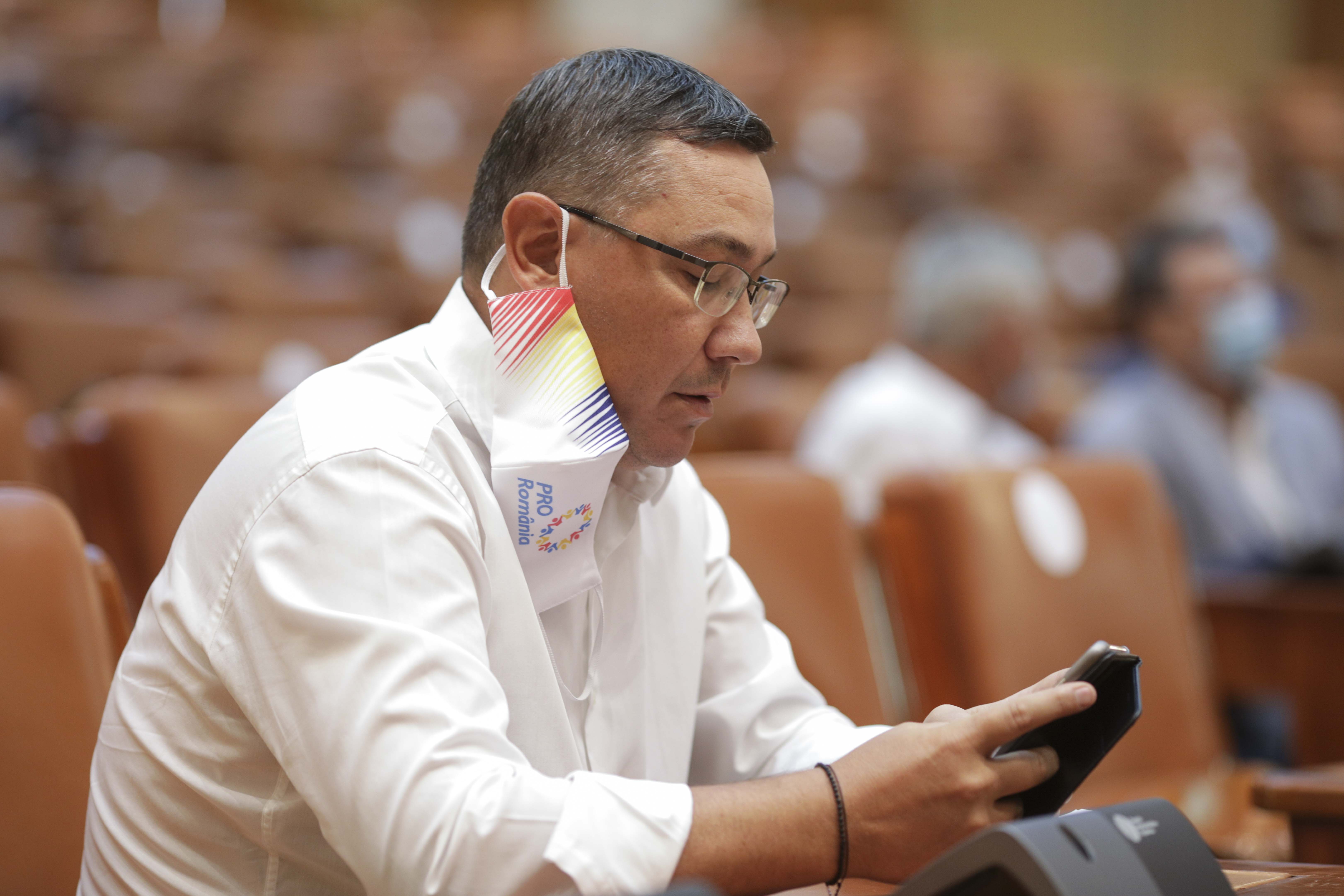 Olt: Lista Pro România pentru Senat, respinsă pentru că lipsesc candidaţii femei