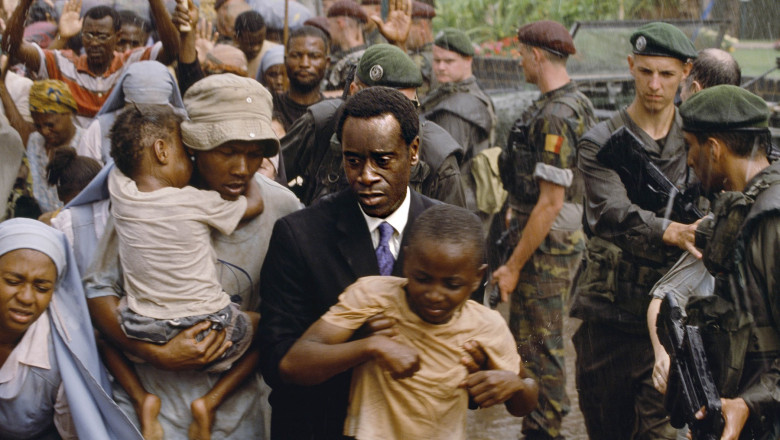 scena din filmul Hotel Rwanda