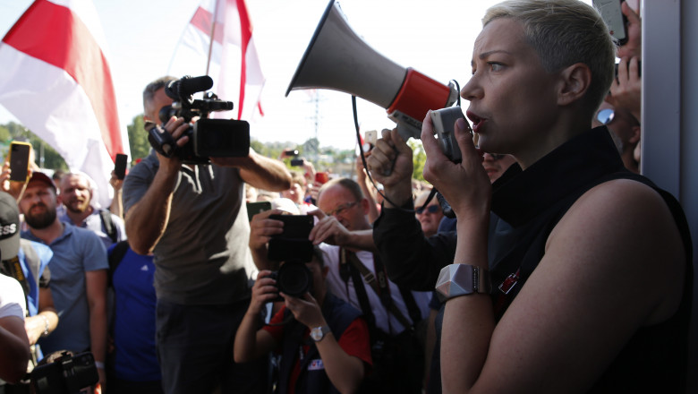 Maria Kolesnikova a reuşit să împiedice "expulzarea forţată" din Belarus, rupându-și pașaportul