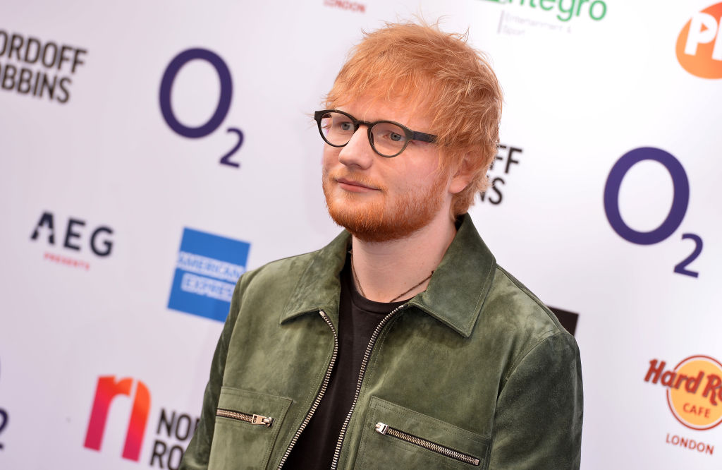 Ed Sheeran are Covid-19. Cu cateva zile inainte de lansarea noului album, el a anuntat ca se autoizoleaza