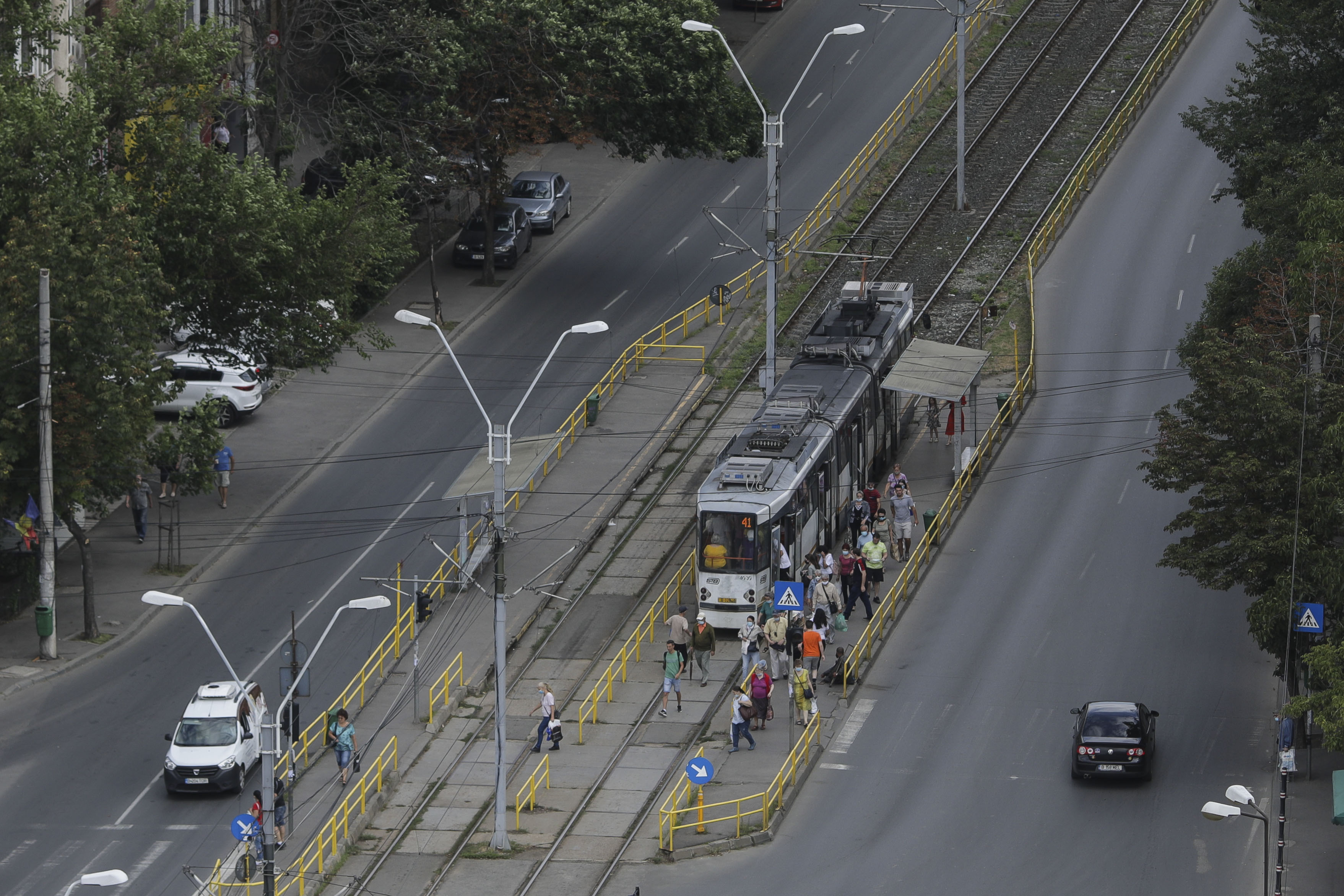Tramvaiul 41, suspendat cinci zile pentru lucrări la metroul Drumul Taberei. Ce alternative au bucureștenii