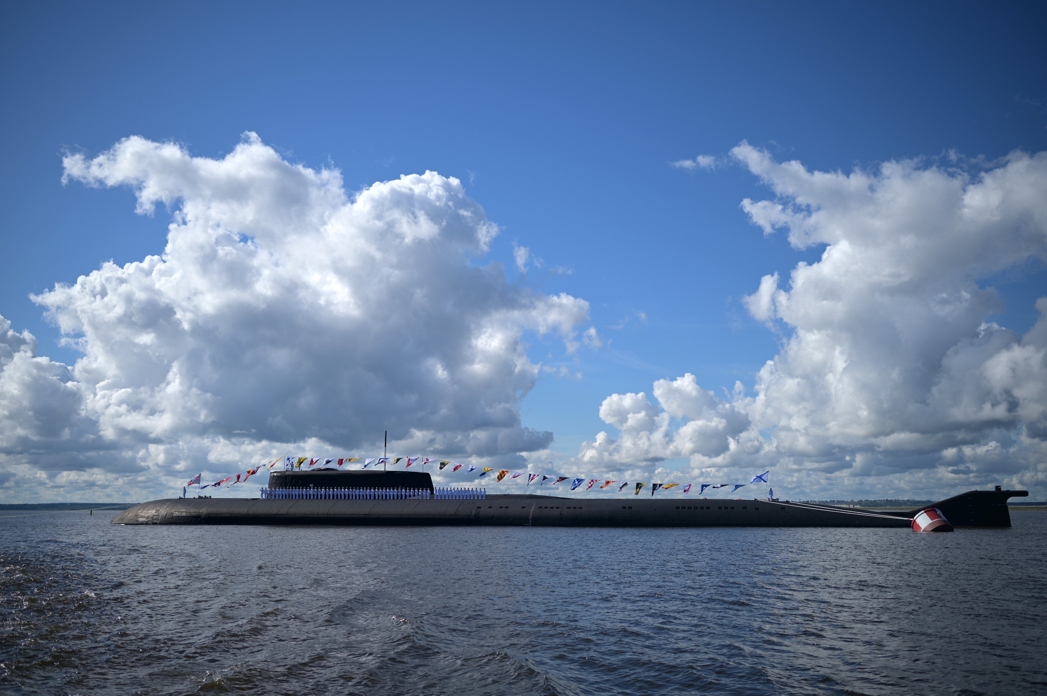 Șeful armatei britanice: Submarinele rusești sunt o amenințare pentru „adevăratul sistem informatic al lumii”