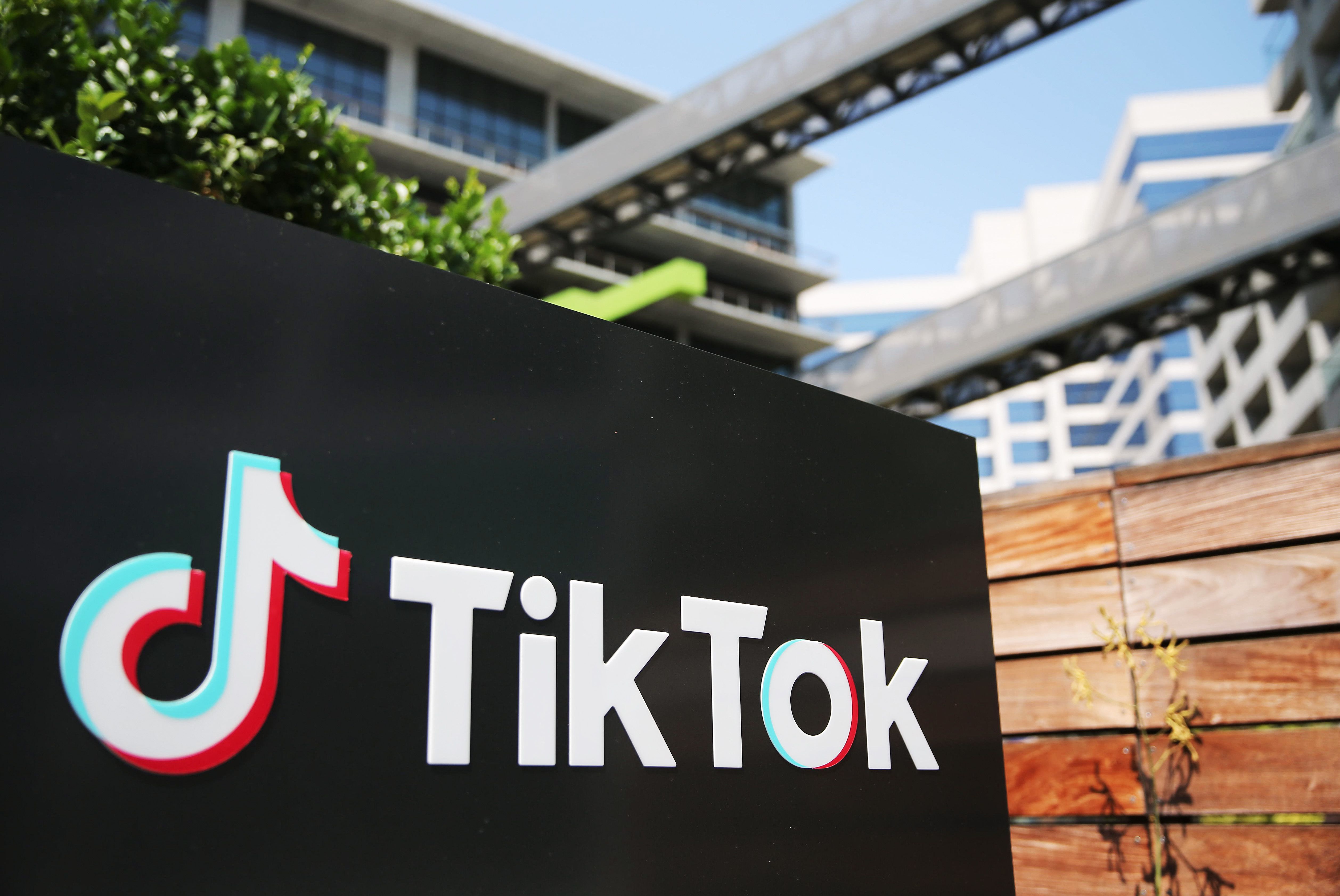 TikTok face schimbări majore pentru a-i proteja pe copii și adolescenți de agresorii online