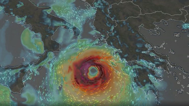 Uraganul mediteranean Janos în apropiere de Grecia