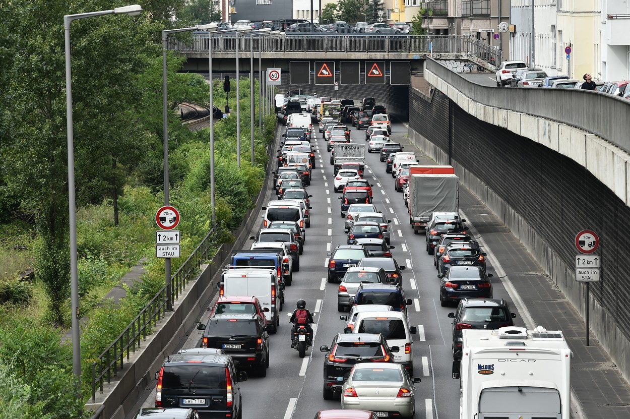Haos pe autostrăzile din Germania, după ce Google Maps a arătat că cele mai multe dintre ele erau închise