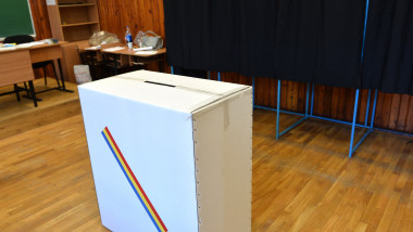 urna de vot intr-o sectie e votare