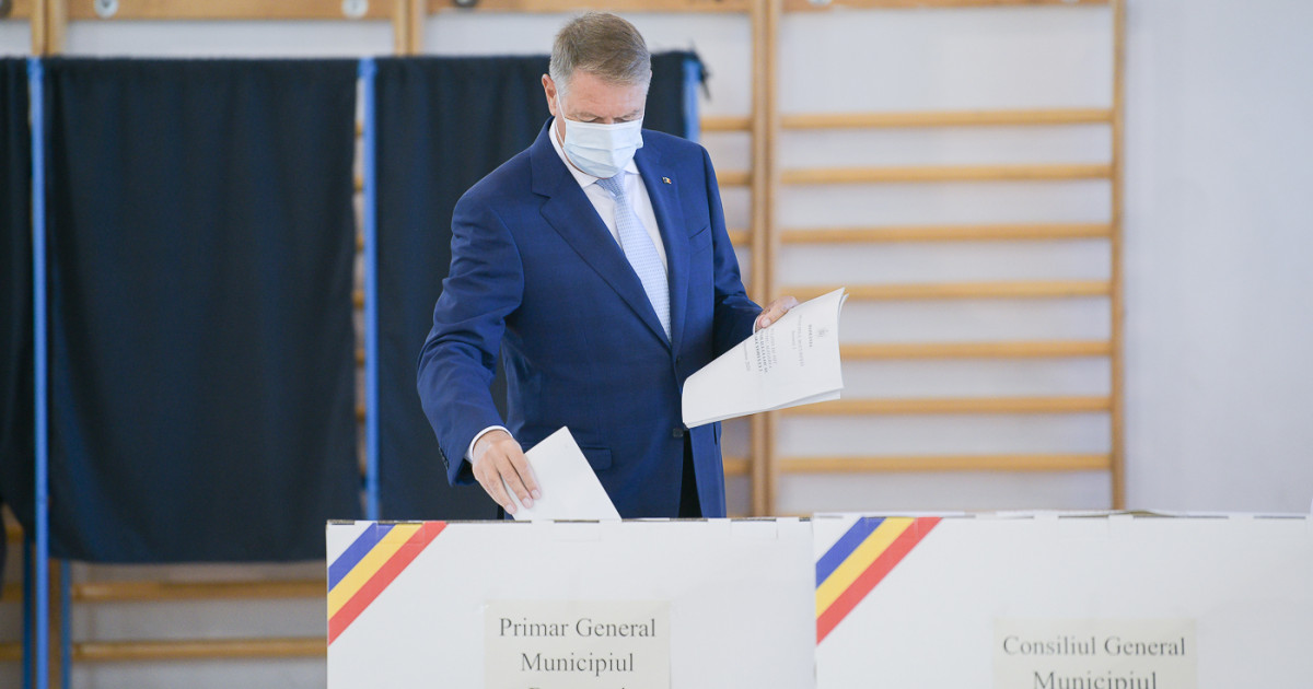 Alegeri Locale 2020 PreÈ™edintele Klaus Iohannis A Votat SÄƒ Nu LÄƒsÄƒm Pe AlÈ›ii SÄƒ DecidÄƒ In Locul Nostru MergeÈ›i La Vot