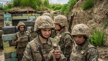 Soldați din conflictul din Nagorno Karabakh