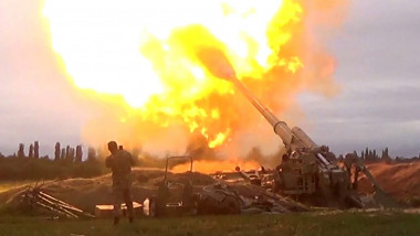 Lupte între Armenia şi Azerbaidjan în regiunea Nagorno Karabah. Tiruri de artilerie