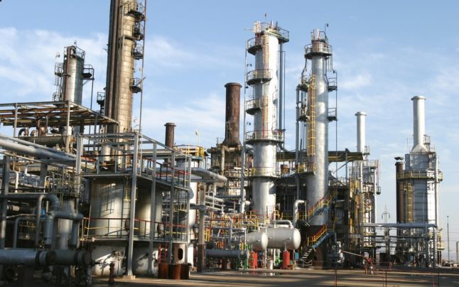 Avertismentul sindicalistilor: O taxare suplimentara pentru segmentul de explorare şi producţie va lovi in motorul industriei petrolier