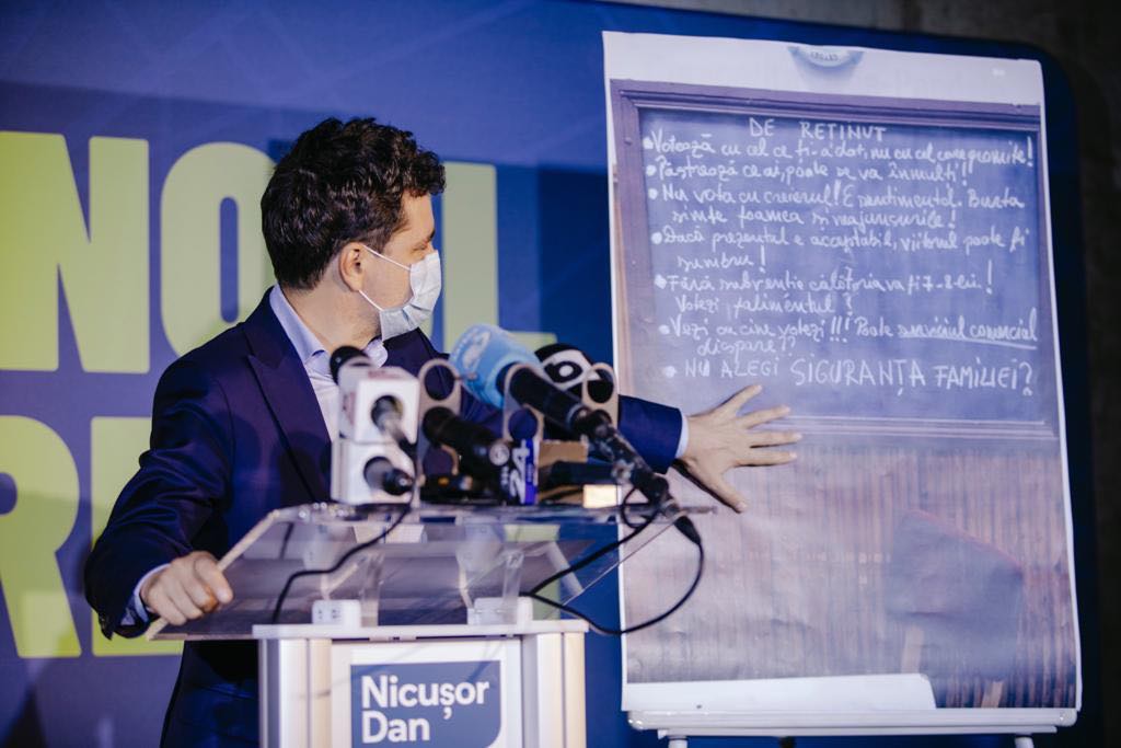 Nicuşor Dan promite mai mulţi bani instituţiilor culturale independente afectate de pandemia de COVID-19