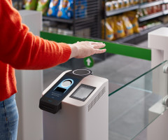 Amazon introduce plata contactless, printr-o simplă mişcare a mâinii
