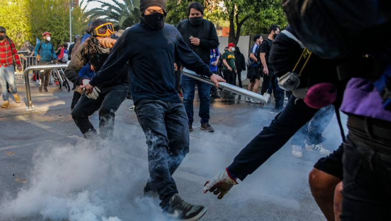 Ciocniri între protestatari și forțele de ordine în Chile