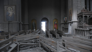 Catedrala armeană Ghazanchetsots din oraşul Shusha a fost avariată de bombardamente