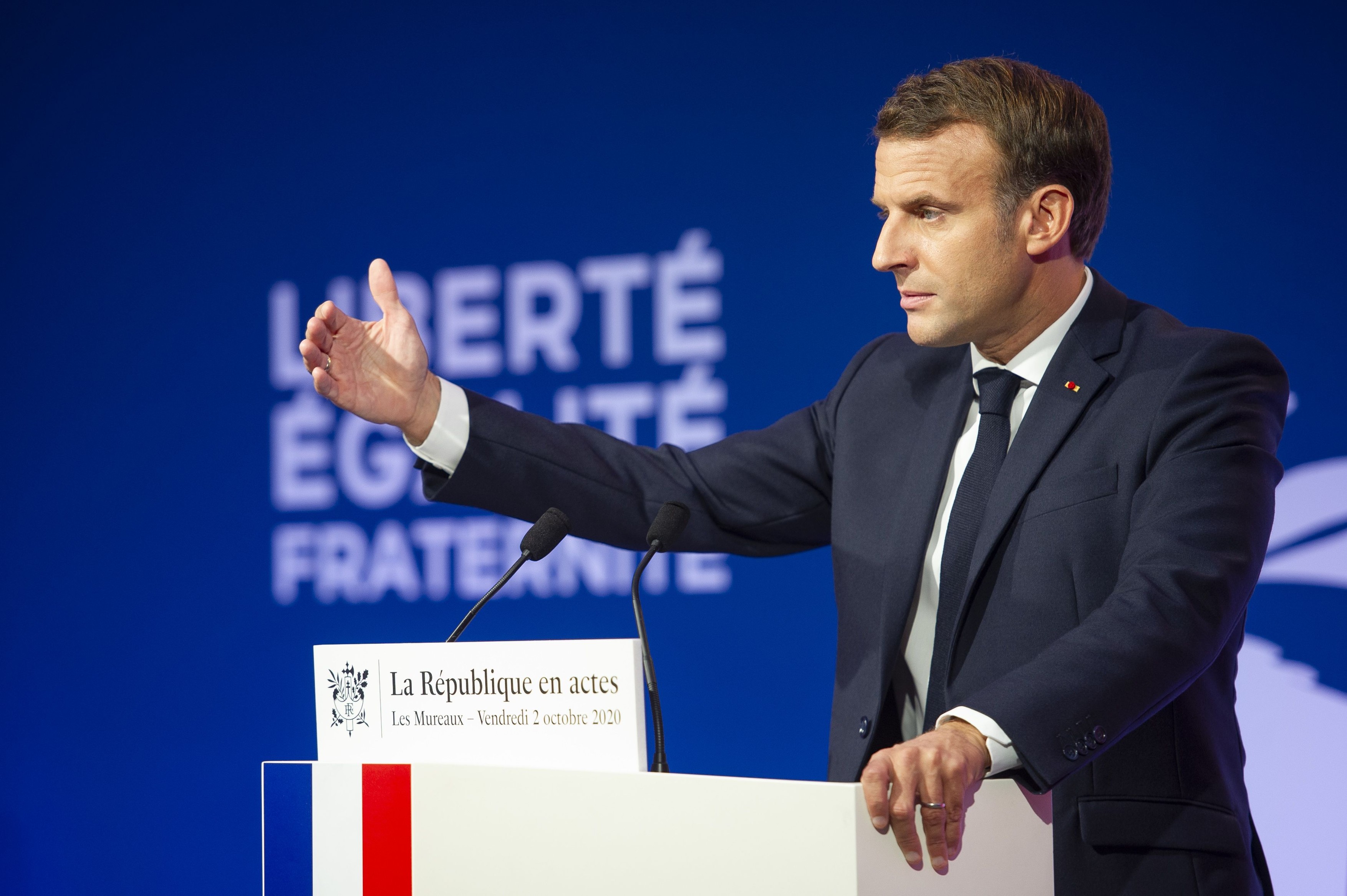 Emmanuel Macron, interviu la Al-Jazeera: Înțeleg că musulmanii pot fi șocați de caricaturile cu Profetul, dar nu se justifică violența