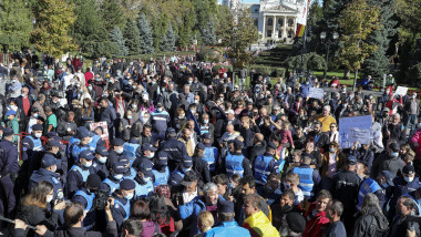 moaste iasi pelerini sfanta parascheva