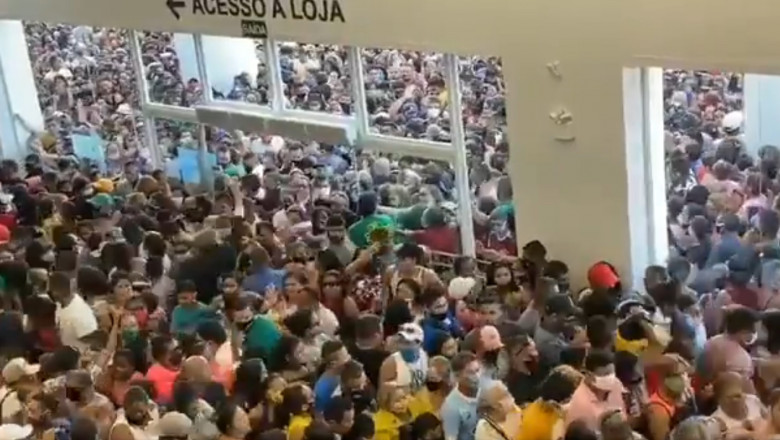 In Brazilia, sute de oameni s-au călcat în picioare la inaugurarea unui magazin