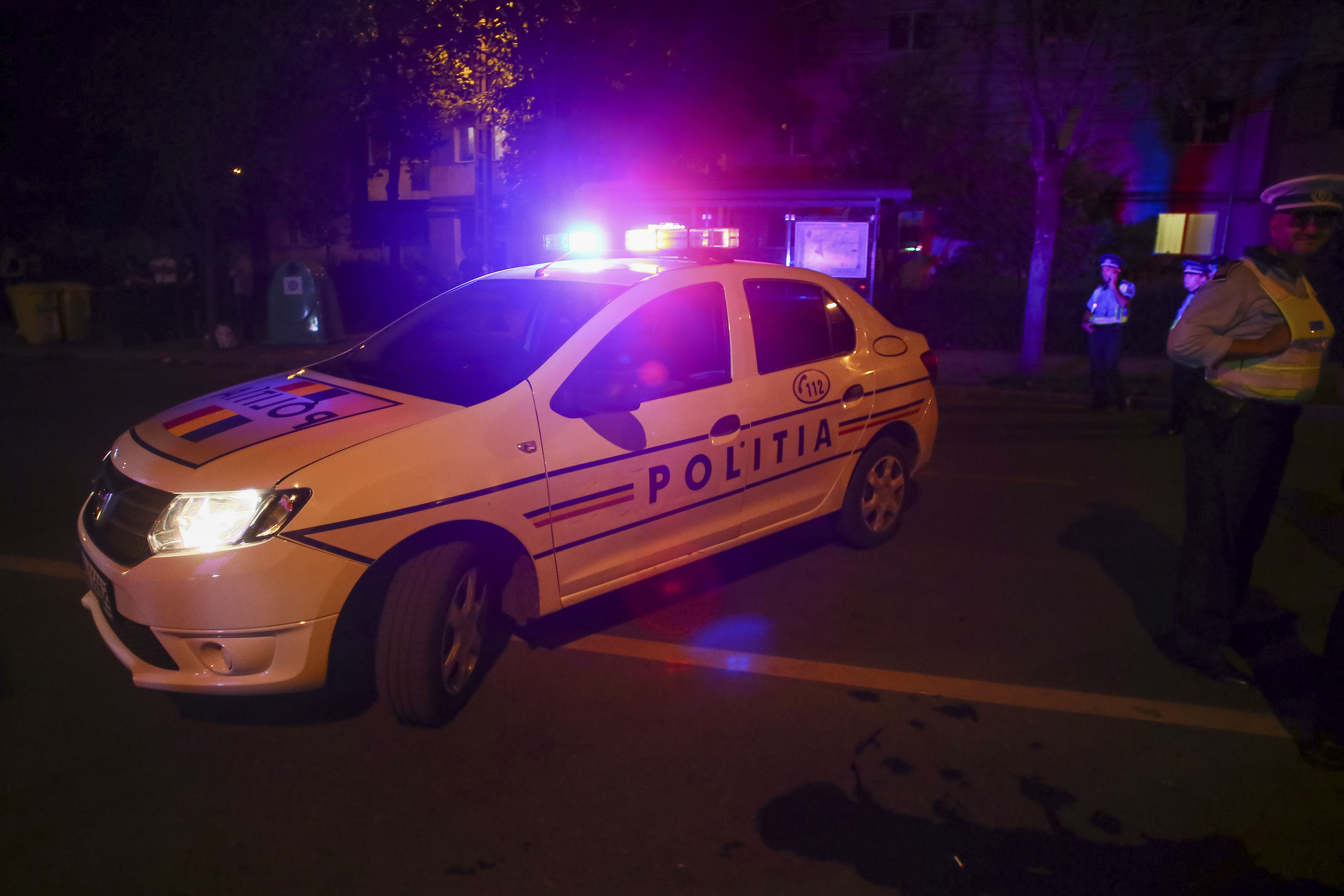 Un tânăr a vrut să se arunce de pe bloc pentru că a fost amendat în timpul carantinei